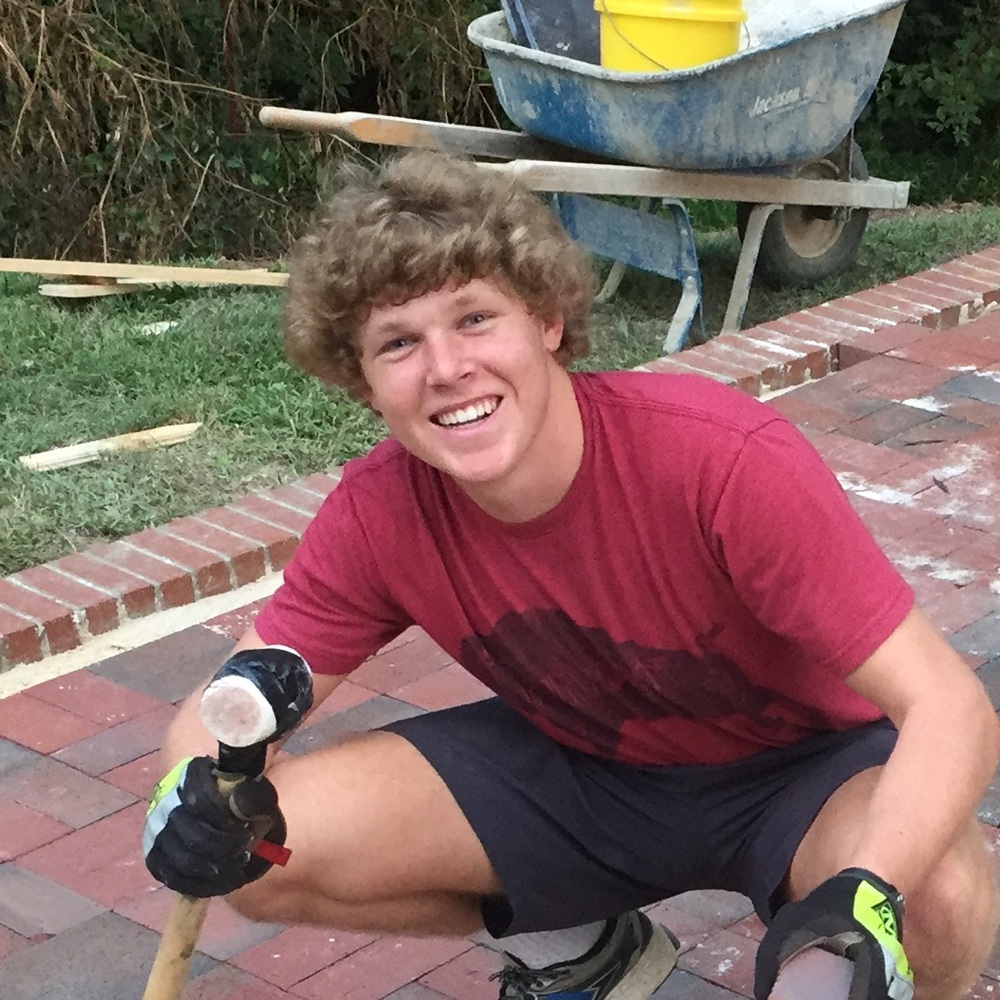 Meet your Posher, Davis